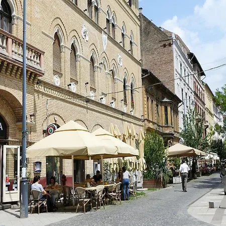 The Stoned Loft-budapest Lägenhet